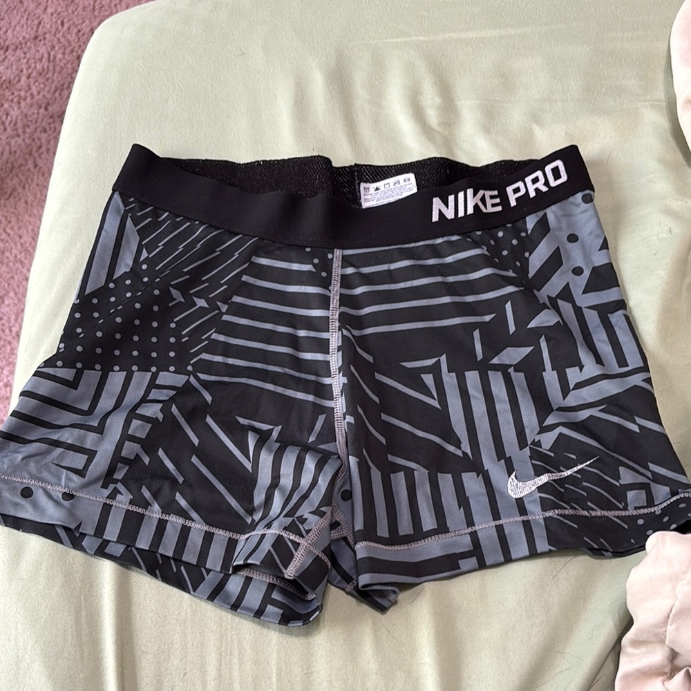 Nike Pro Black and Gray Patterned Shorts